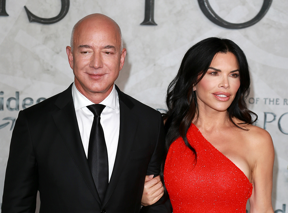 Jeff-Bezos-and-Lauren-Sanchez