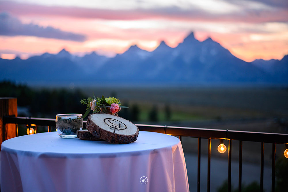 dining-outdoors-with-sunset