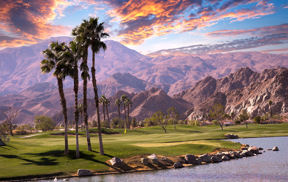 golf-course-at-sunset-in-palm-springs