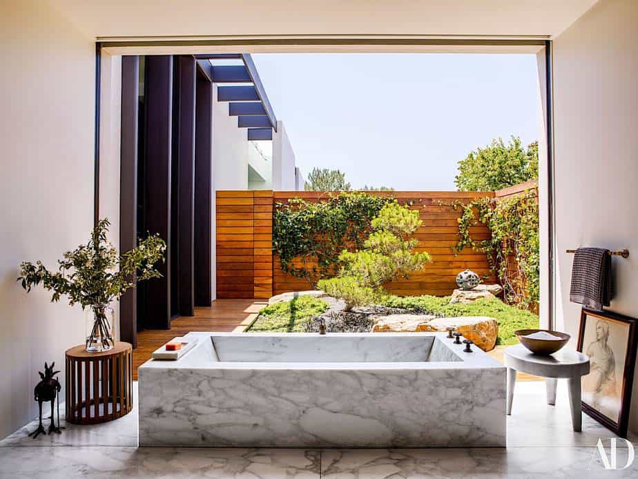 tub by courtyard